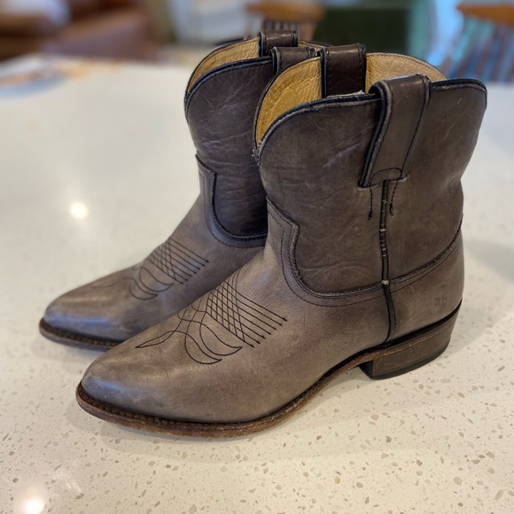 Frye Billy Short Boot - Picture 2 of 8